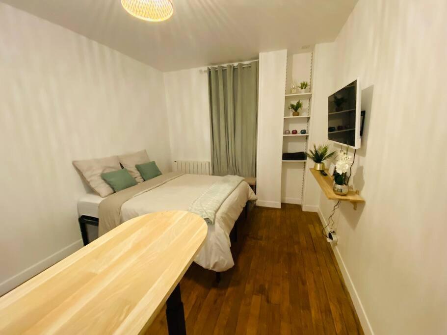 Studio Avec Lit Queen Size Au Pied Du Tramway 3. Villemomble Exterior foto